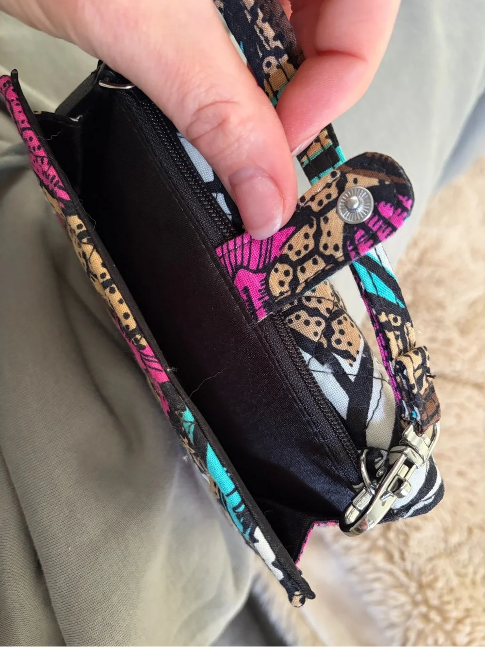 Vera Bradley Wristlet - Picture 5 of 5